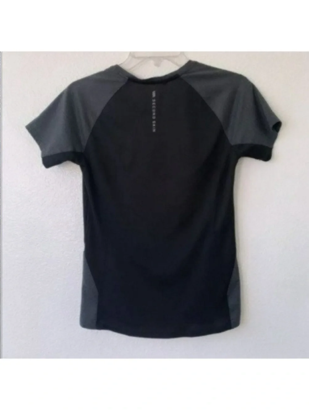 Second Skin grey black athletic short sleeve top tshirt